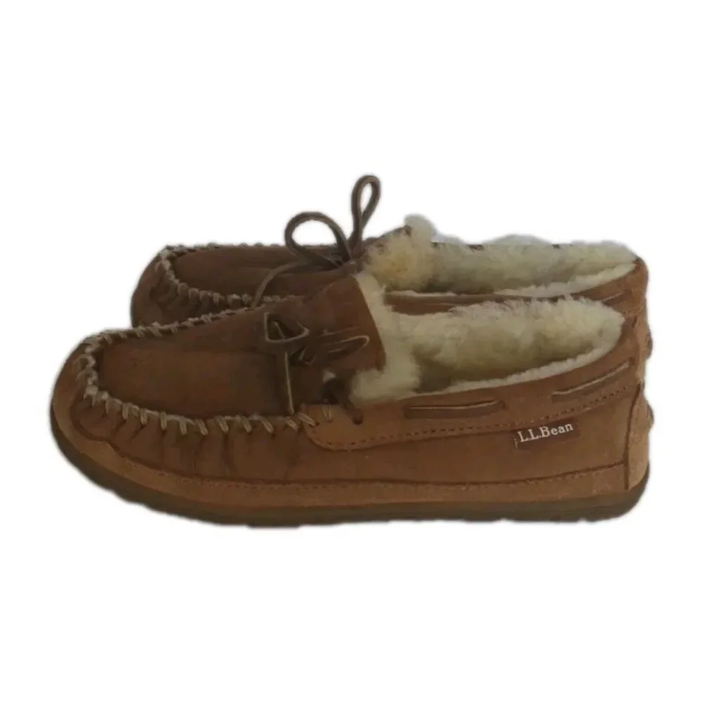 LL Bean Wicked Good Camp Moccasins  Big Girls 2 Shearling Fur Slippers Tan